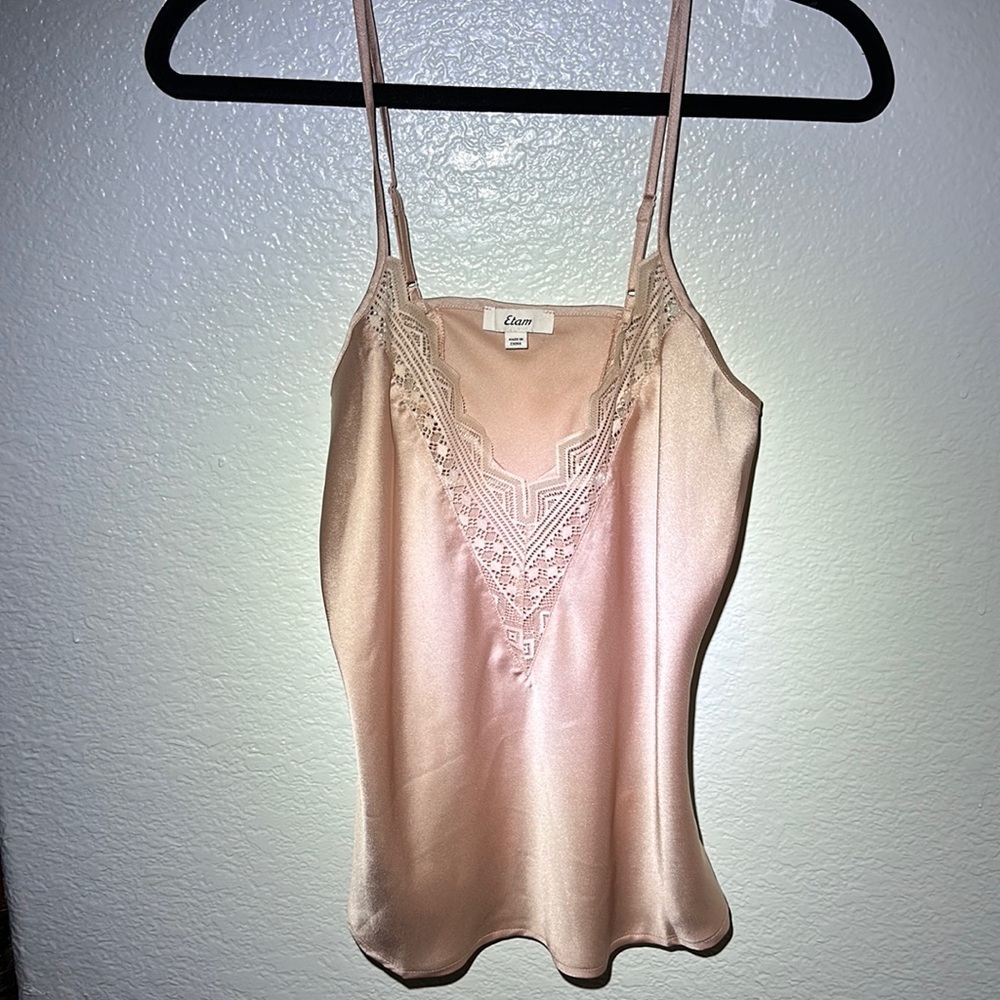 NWOT. Woman’s silky lace tank top from Etam. In tan/pink size M.